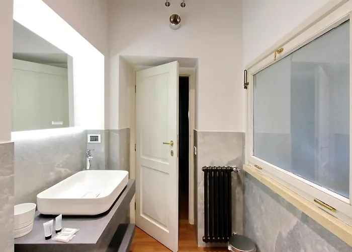Ych-farnese Charme Apartment *